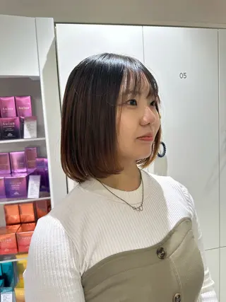 ミディアム 切りっぱなし/髪質 改善矯正/さやか🫧のヘアスタイル