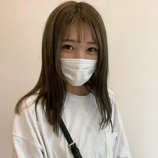 セミロング カラー 鈴木 まりやのヘアスタイル