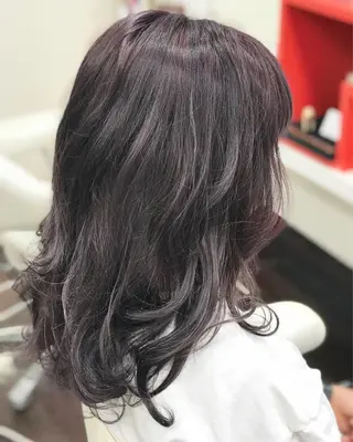 ロング カラー 岩谷/ブリーチ 🪽透明感カラーのヘアスタイル