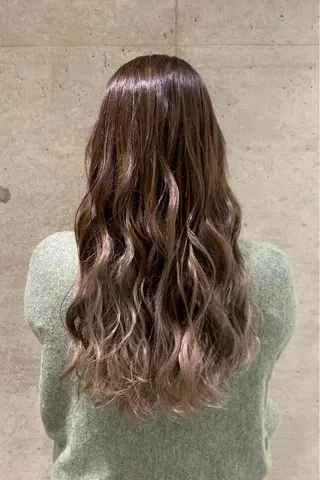 ロング カラー ハイライトが 得意なニキです😊のヘアスタイル