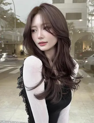 ロング カラー 林 朱里のヘアスタイル