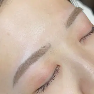 アイブロウ 市川 優妃のマツエク・マツパデザイン