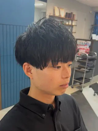ショート カラー パーマ ヘアアレンジ メンズ 伊藤 陸のヘアスタイル