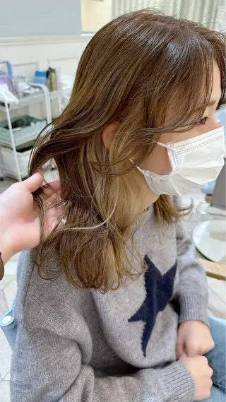セミロング カラー 小顔レイヤー/ ベージュ🤍Rieのヘアスタイル