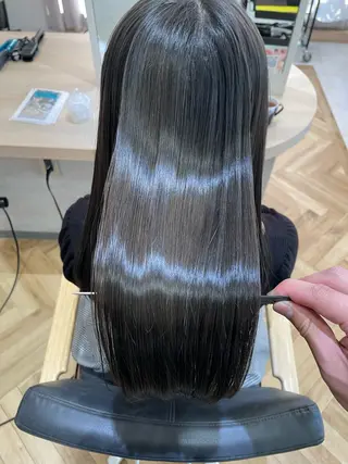 ロング カラー フェイスレイヤー/ 小顔/髪質改善　関のヘアスタイル