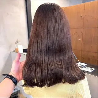 セミロング カラー パーマ ヘアアレンジ メンズ キッズ ネイル マツエク・マツパ アイブロウ 前川 朋香のヘアスタイル