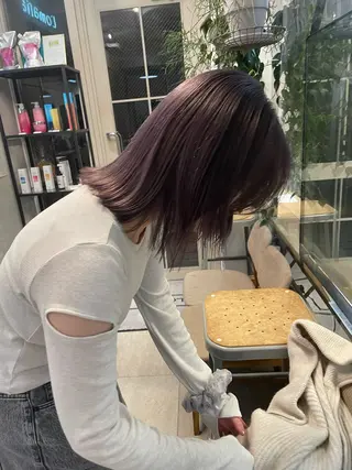 ショート カラー ミルクティー× グレージュMOMOのヘアスタイル