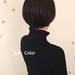 ショート カラー 市川 千夏のヘアスタイル
