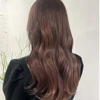 カラー MOE レイヤー/新宿三丁目のヘアスタイル