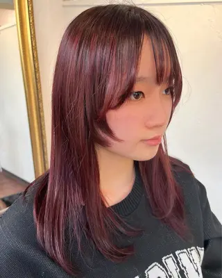 ロング 南里  梨奈のヘアスタイル