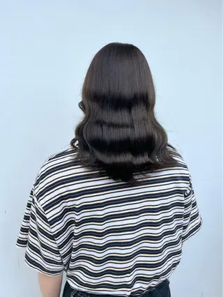 セミロング allum SAKURAのヘアスタイル