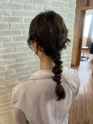 ロング ヘアアレンジ Topstylist YUKIのヘアスタイル