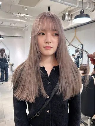 セミロング カラー ハイトーンボブ 前田 表参道 グレージュのヘアスタイル