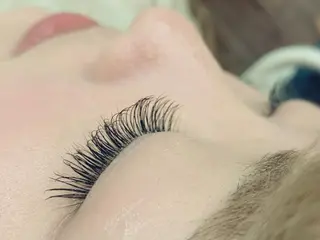 マツエク・マツパ やまにたゆか🌿 Nordlysのマツエク・マツパデザイン