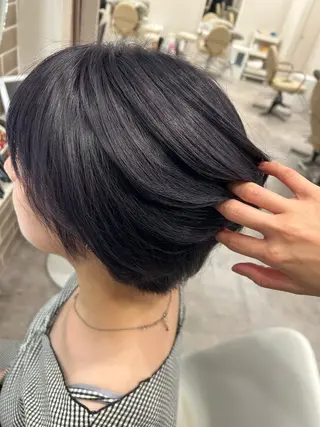 ショート カラー ULUA ひまりのヘアスタイル