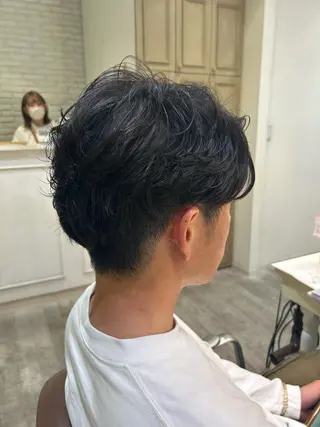 ショート パーマ メンズ ミユ🎀長さ出し 🎨デザインカラーのヘアスタイル