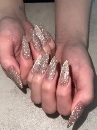 ネイル ネイルルーム チャームのネイルデザイン