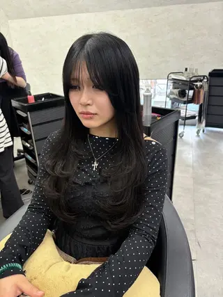 ロング ブリーチなしカラー ダブルカラーエクステのヘアスタイル