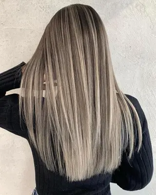 ロング カラー 鶴井 美空のヘアスタイル
