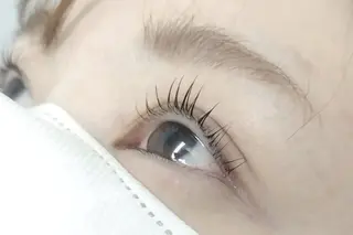 マツエク・マツパ メリー所属・磯崎 美幸のヘアスタイル