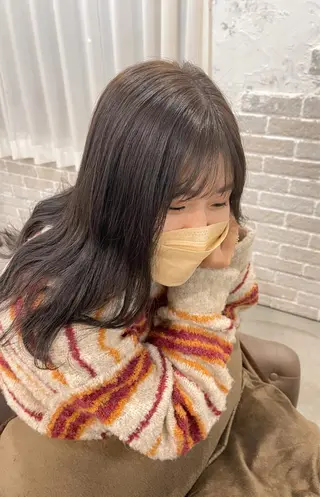 セミロング カラー 中堀 遥のヘアスタイル