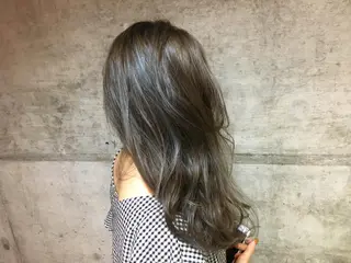 ミディアム クラッチムク博多小川 旭のヘアスタイル