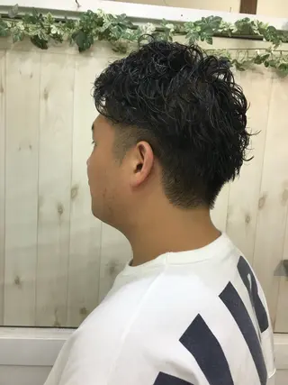 メンズ 🌱透明感カラー☘️ TOYO🌱のヘアスタイル