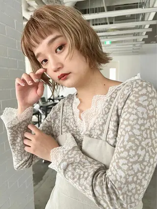 ショート カラー レイヤー特化✨️ 𝑨𝒀𝑨𝑻𝑶のヘアスタイル