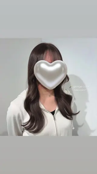 ロング レイヤー🩵ミルク ティーカラー/Miuのヘアスタイル