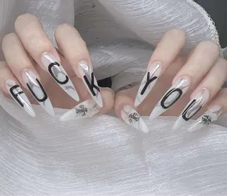 ネイル Lee Nailsのネイルデザイン