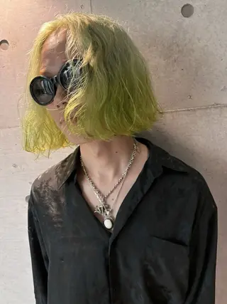 ミディアム カラー qiie/ワンカラー メンズカット/カラーのヘアスタイル