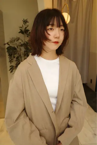 ショート カラー ブリーチ😼 ボブ✍️レイヤーのヘアスタイル