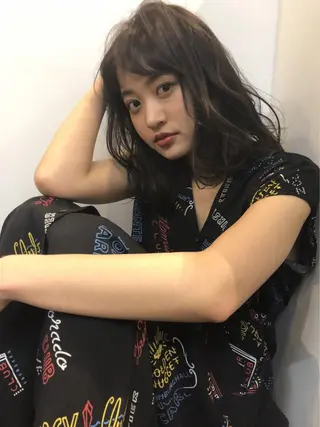 セミロング カラー パーマ 安達 俊亮のヘアスタイル