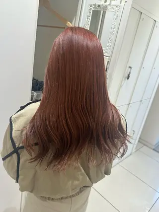 ロング カラー タイトボブ個性派カラ ーAKANEのヘアスタイル