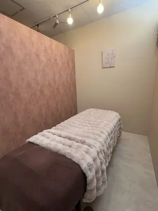 Maison  Ulysses  skin  salon所属・Maison Ulyssesのエステ・リラクイメージ