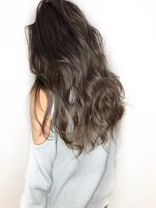 ロング iroa＋color 鶴見店のヘアスタイル