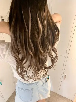 ロング ✨ハイトーン✨艶髪 ✨髪質改善✨和田のヘアスタイル
