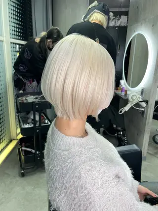 ショート カラー 🌹ブリーチ/ボブ/ レイヤー渋谷🌹のヘアスタイル