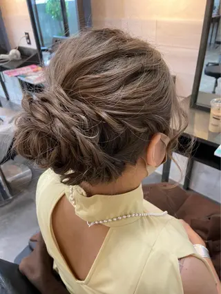ヘアアレンジ 岩谷/ブリーチ 🪽透明感カラーのヘアスタイル