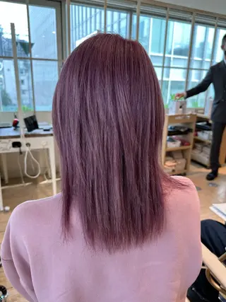 ミディアム 表参道小顔カット前髪 割れ改善クロスパーマのヘアスタイル