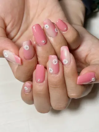 ネイル 大崎 奈々のネイルデザイン