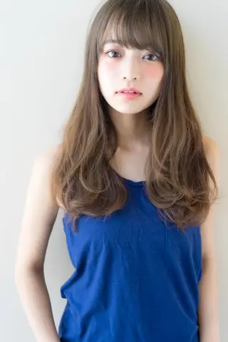 ロング おしゃれ染めで白髪を 染める/山口玲緒奈のヘアスタイル