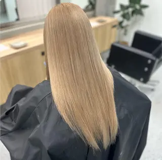 セミロング カラー 🫧盛れハイトーン/ ブリーチ特化🎀サキのヘアスタイル