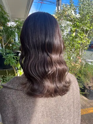 ミディアム カラー 透明感ハイトーン🦄 キラ🌈のヘアスタイル