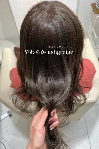 セミロング カラー 安永 涼のヘアスタイル