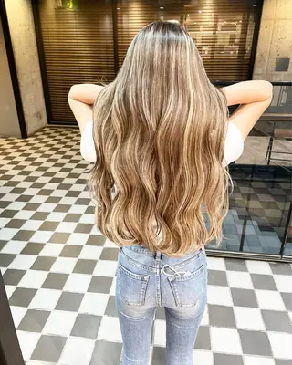 ロング カラー ヘアアレンジ TATSUYA アートディレクターのヘアスタイル