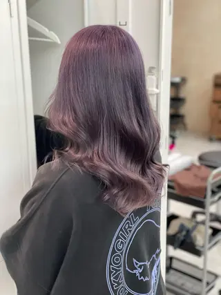カラー ショーヤ/ブリーチ /エクステのヘアスタイル