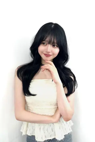 ロング カラー 透明感カラー✨🩵 韓国ヘアkanatoのヘアスタイル