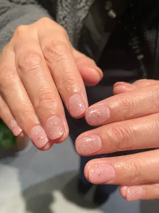 ネイル LEGIT nail AKARIのネイルデザイン