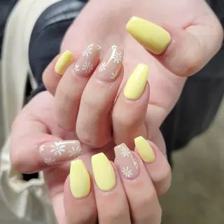 ネイル Natsumi 🦊  Nailのネイルデザイン
